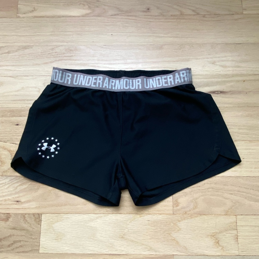 DISCOUNTED SHIPPING small under armour shorts no damage or wear